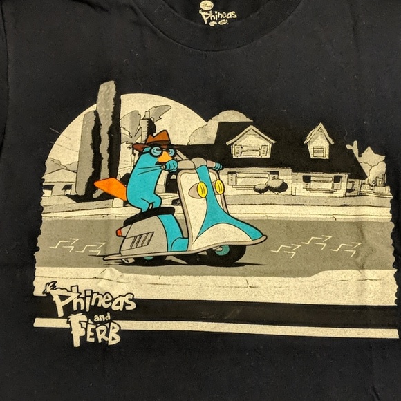 💖💜 Perry the Platypus t-shirt - Picture 2 of 3